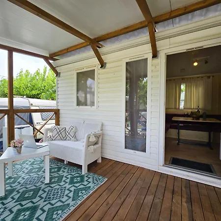 Bungalow In Canet De Mar Near Scenic Beach Nyaraló *